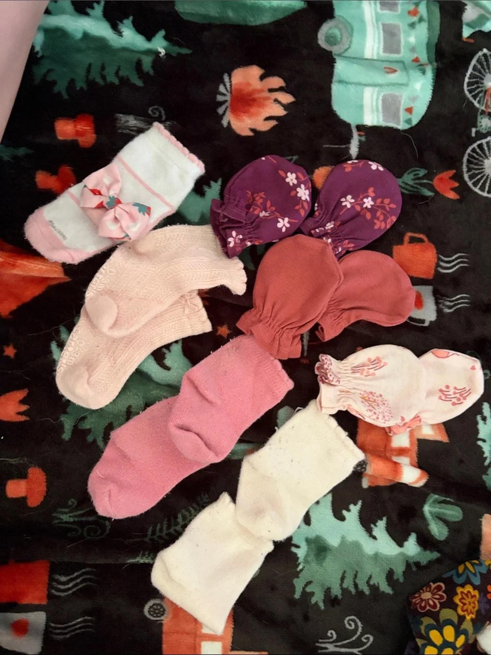 Baby Girls Pink and Purple Mittens & Socks Set - Unbranded